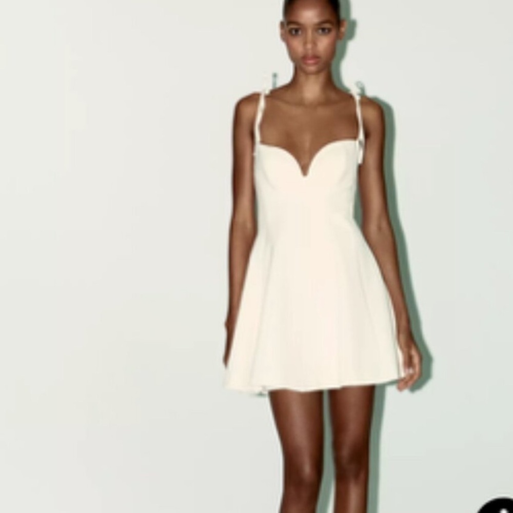 VIRAL NEW ZARA MINI BOW SUMMER /VACATION DRESS M
🚨NO DISCOUNT - Picture 15 of 15
